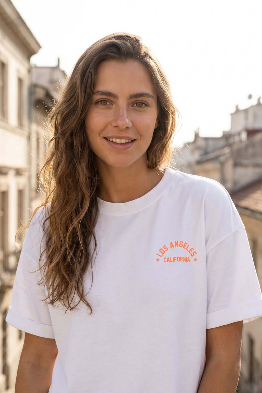 Le jersey porté en extérieur, portrait à contre-jour